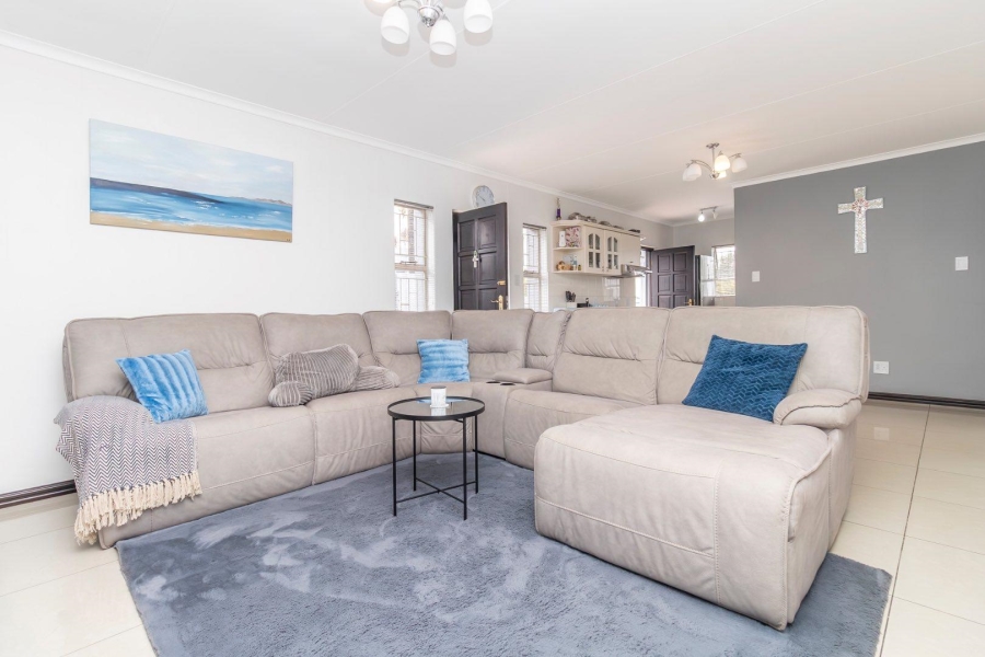 2 Bedroom Property for Sale in Radiokop Gauteng