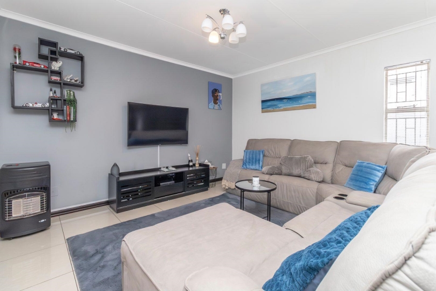 2 Bedroom Property for Sale in Radiokop Gauteng
