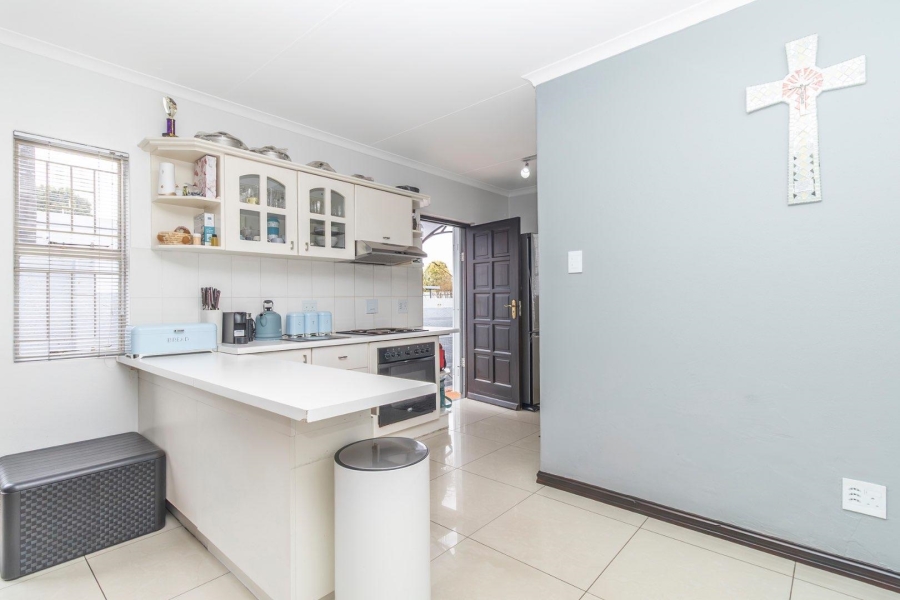 2 Bedroom Property for Sale in Radiokop Gauteng