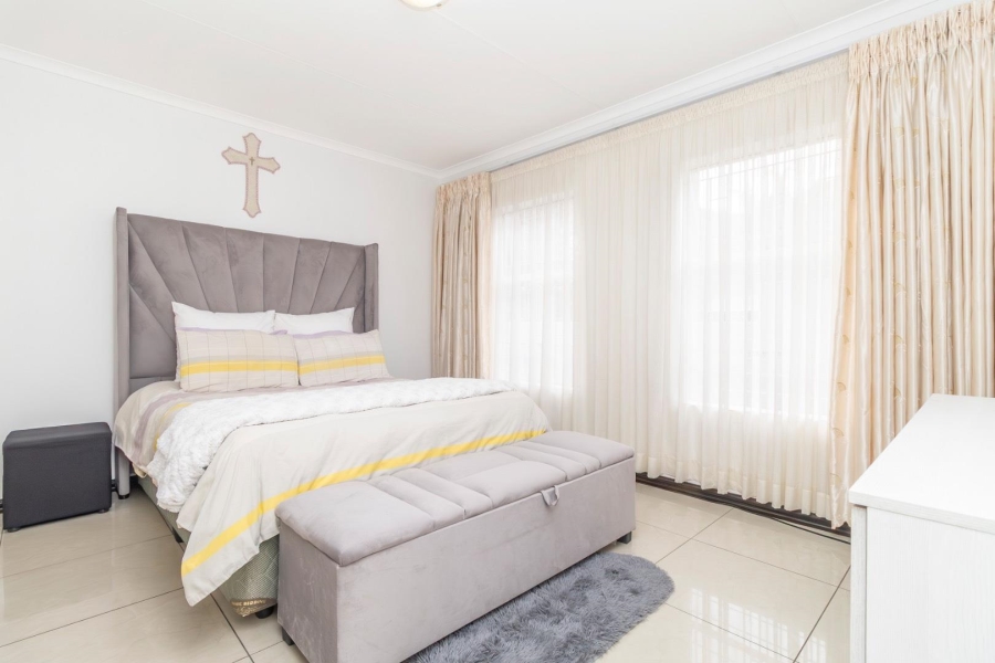 2 Bedroom Property for Sale in Radiokop Gauteng