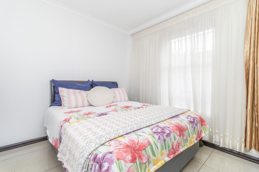 2 Bedroom Property for Sale in Radiokop Gauteng