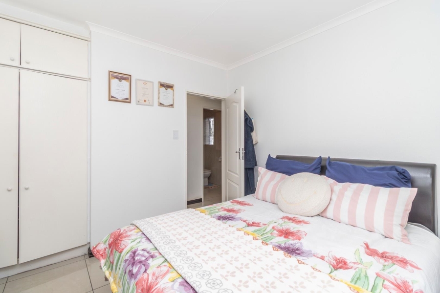 2 Bedroom Property for Sale in Radiokop Gauteng