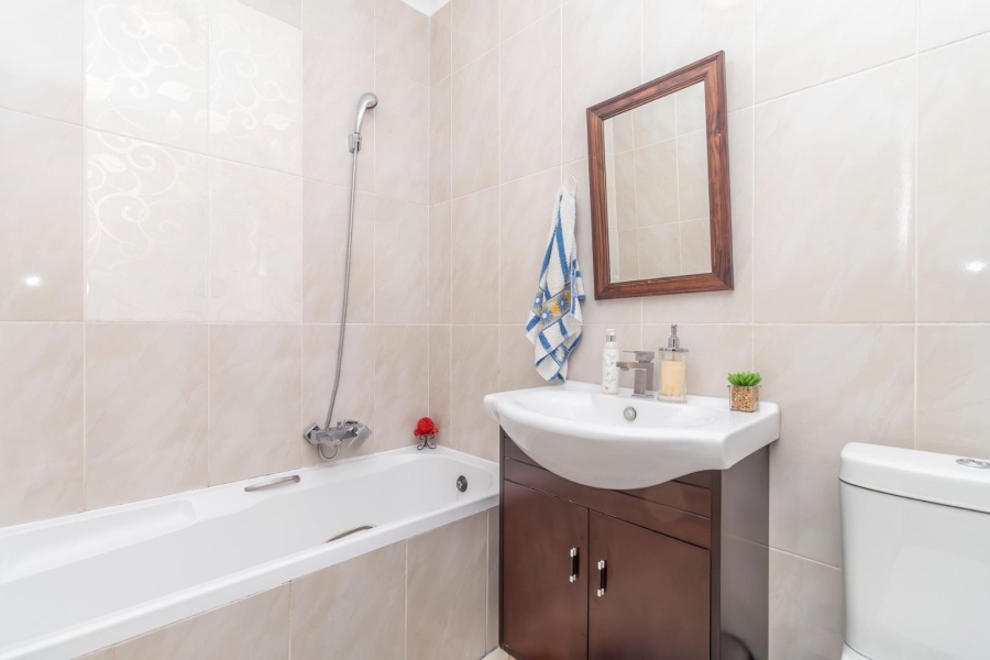 2 Bedroom Property for Sale in Radiokop Gauteng