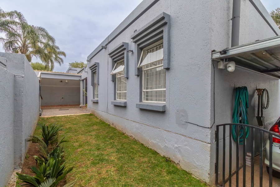 2 Bedroom Property for Sale in Radiokop Gauteng