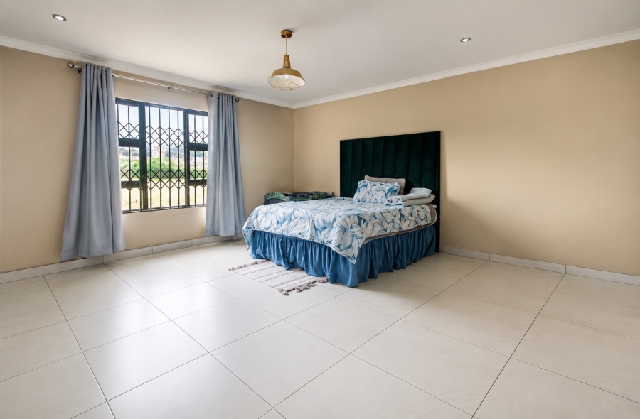 5 Bedroom Property for Sale in Strubensvallei Gauteng