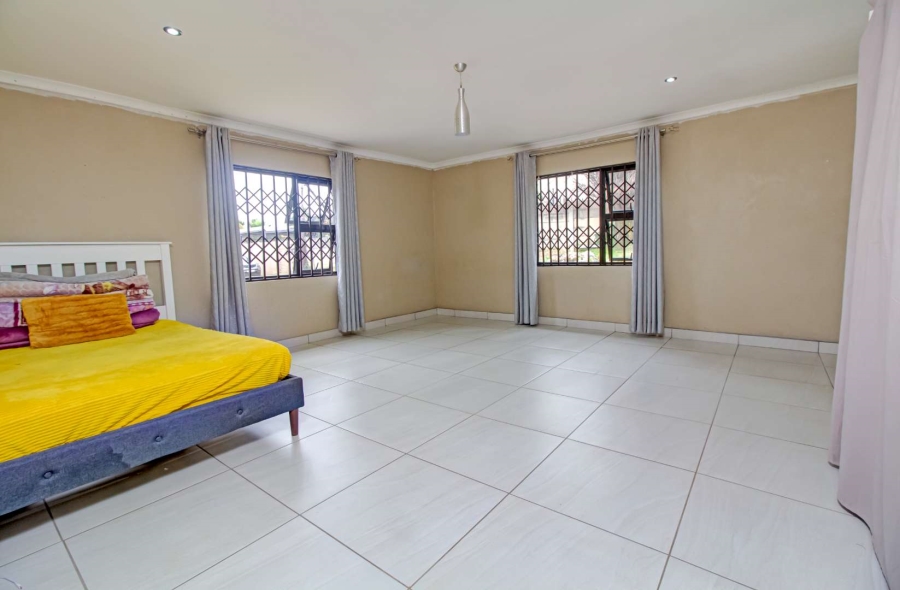 5 Bedroom Property for Sale in Strubensvallei Gauteng
