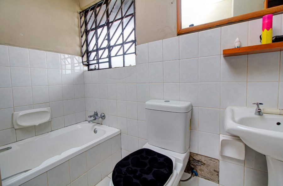 5 Bedroom Property for Sale in Strubensvallei Gauteng