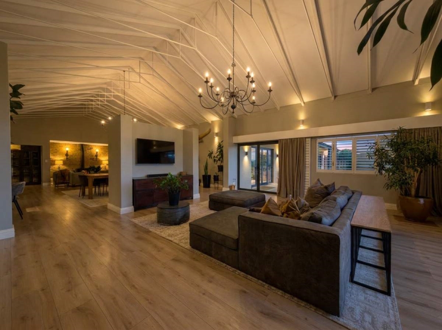 5 Bedroom Property for Sale in Monaghan Farm Gauteng