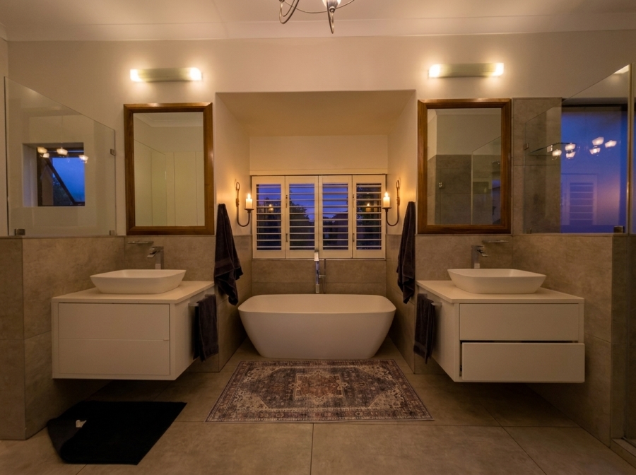 5 Bedroom Property for Sale in Monaghan Farm Gauteng