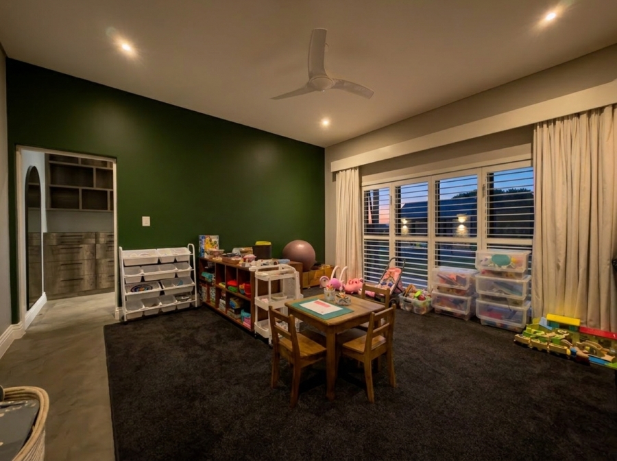 5 Bedroom Property for Sale in Monaghan Farm Gauteng