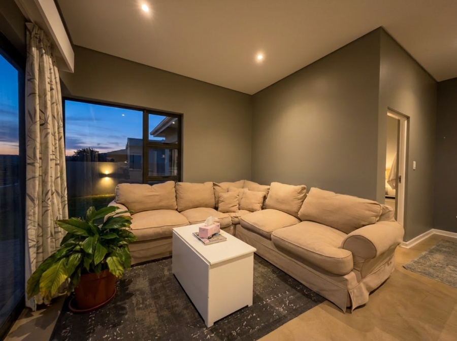 5 Bedroom Property for Sale in Monaghan Farm Gauteng