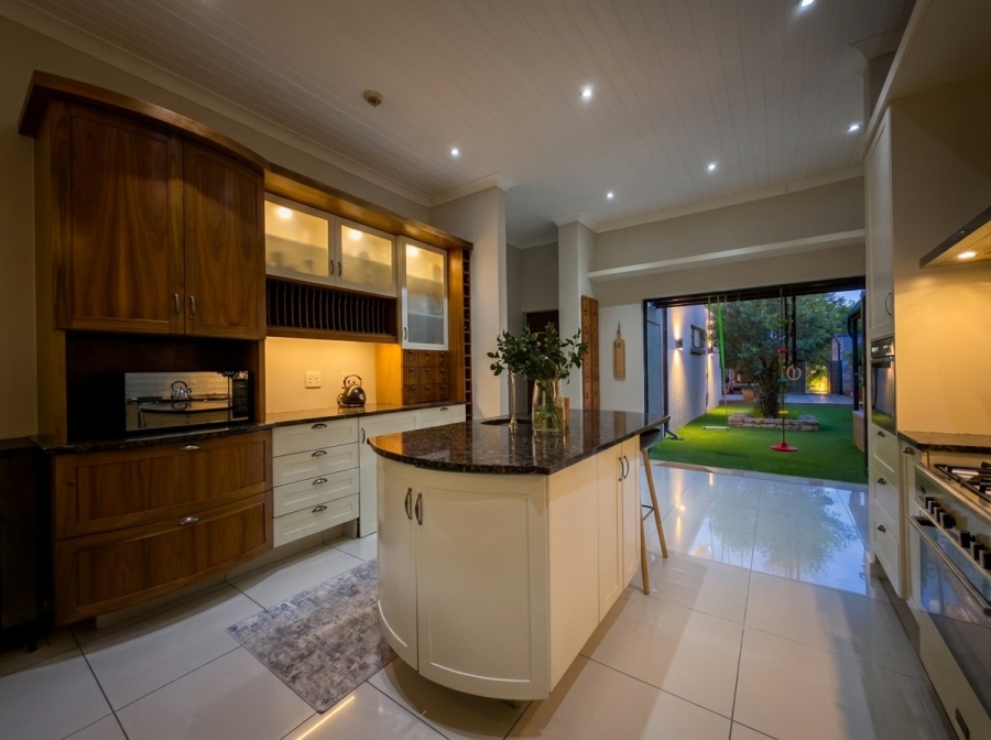 5 Bedroom Property for Sale in Monaghan Farm Gauteng
