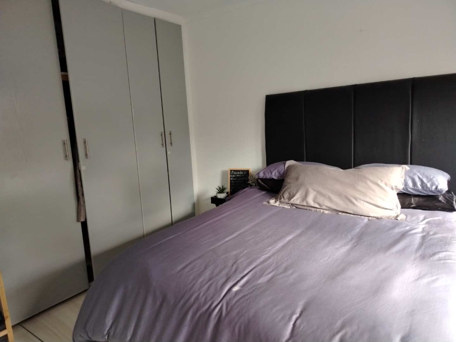 2 Bedroom Property for Sale in Lakefield Gauteng