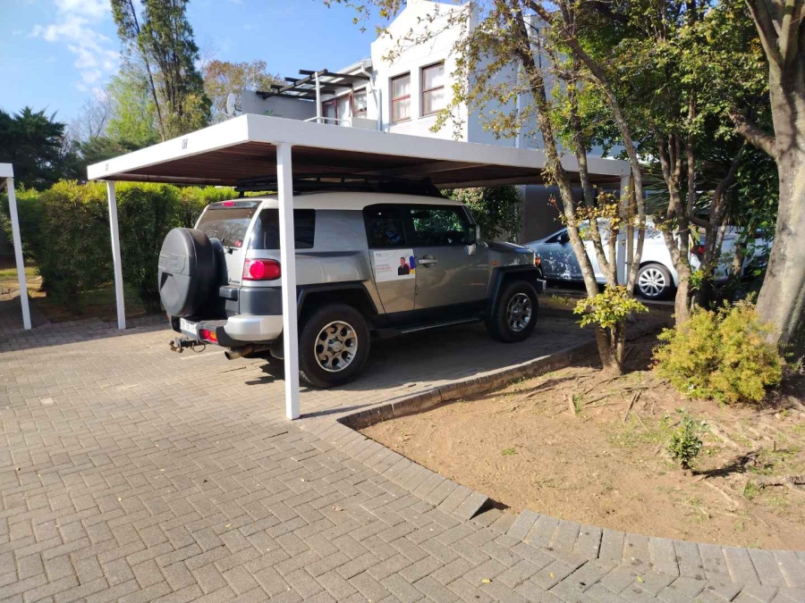 2 Bedroom Property for Sale in Lakefield Gauteng