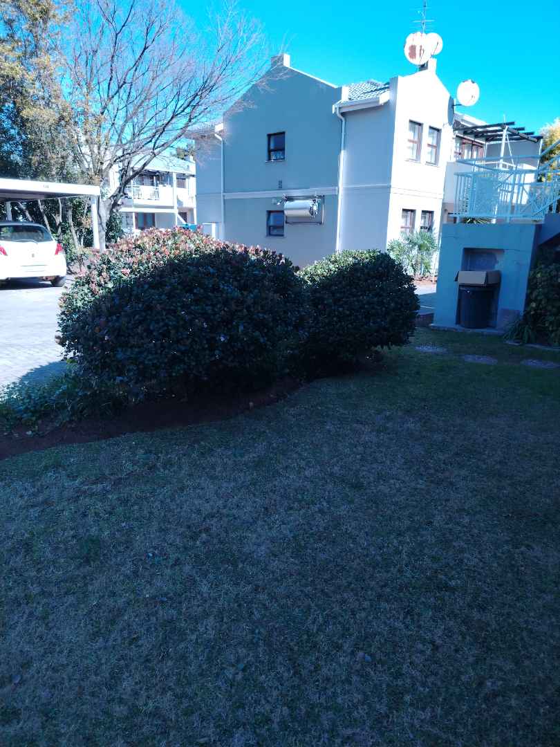 2 Bedroom Property for Sale in Lakefield Gauteng