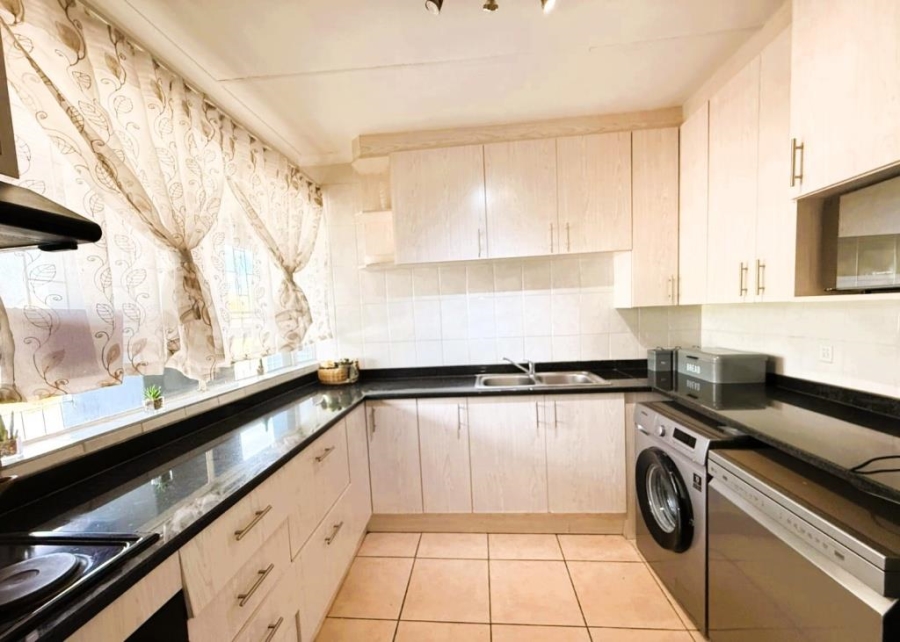 1 Bedroom Property for Sale in Blackheath Gauteng