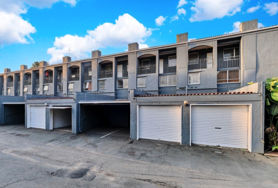 1 Bedroom Property for Sale in Blackheath Gauteng