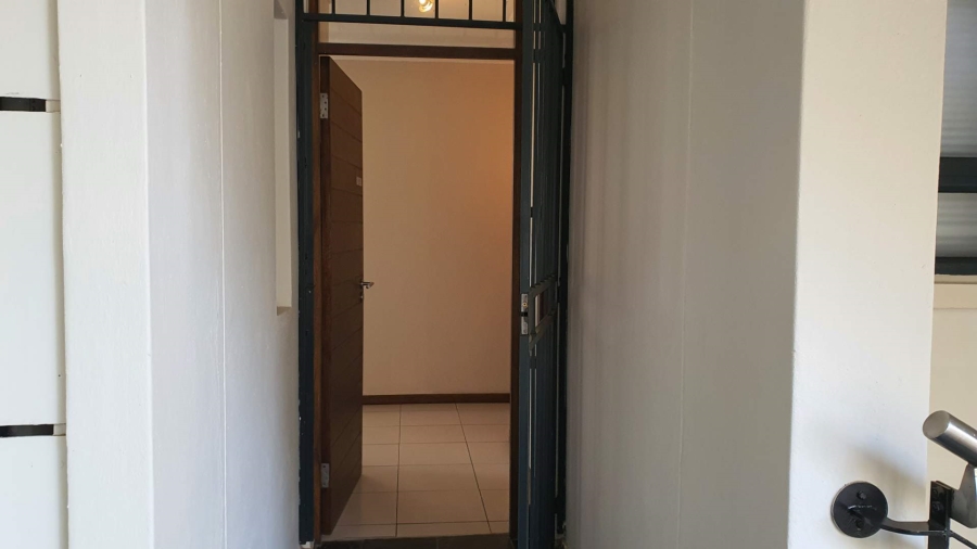 To Let 2 Bedroom Property for Rent in Jackal Creek Golf Estate Gauteng