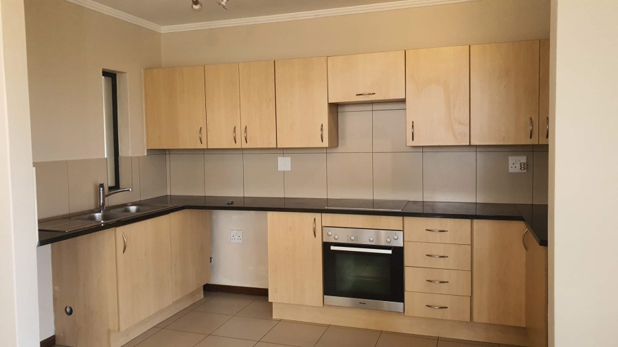 To Let 2 Bedroom Property for Rent in Jackal Creek Golf Estate Gauteng