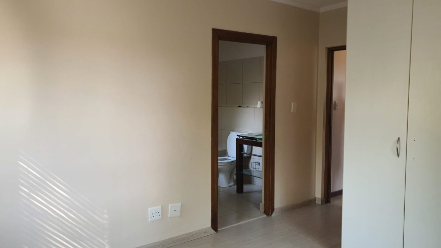 To Let 2 Bedroom Property for Rent in Jackal Creek Golf Estate Gauteng