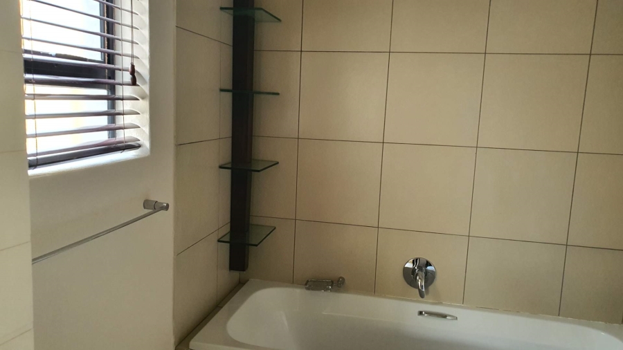 To Let 2 Bedroom Property for Rent in Jackal Creek Golf Estate Gauteng