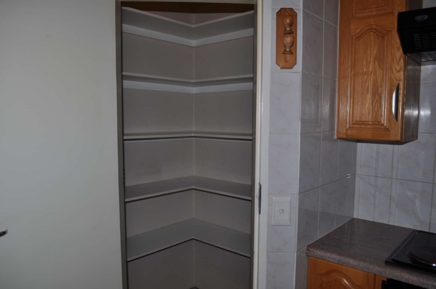2 Bedroom Property for Sale in Faerie Glen Gauteng