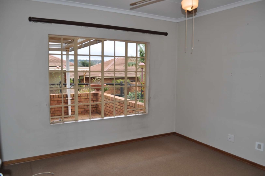 2 Bedroom Property for Sale in Faerie Glen Gauteng