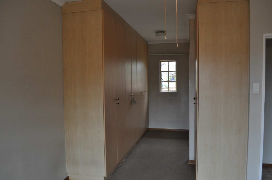 2 Bedroom Property for Sale in Faerie Glen Gauteng