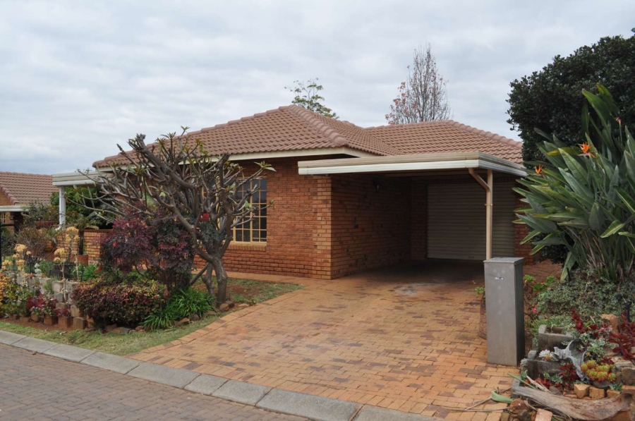 2 Bedroom Property for Sale in Faerie Glen Gauteng