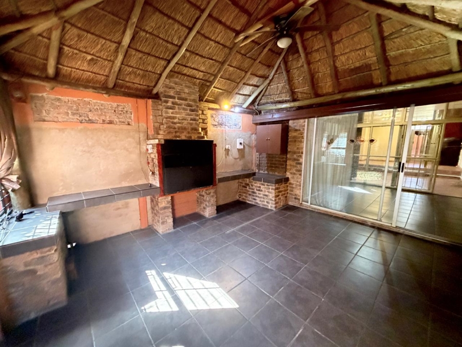 3 Bedroom Property for Sale in Clubview Gauteng