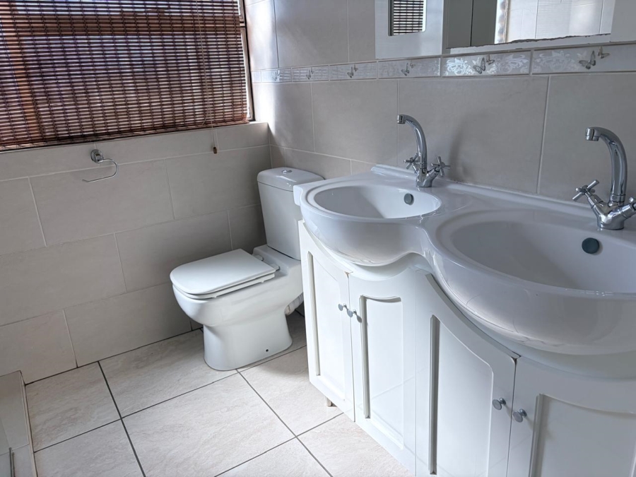 3 Bedroom Property for Sale in Clubview Gauteng
