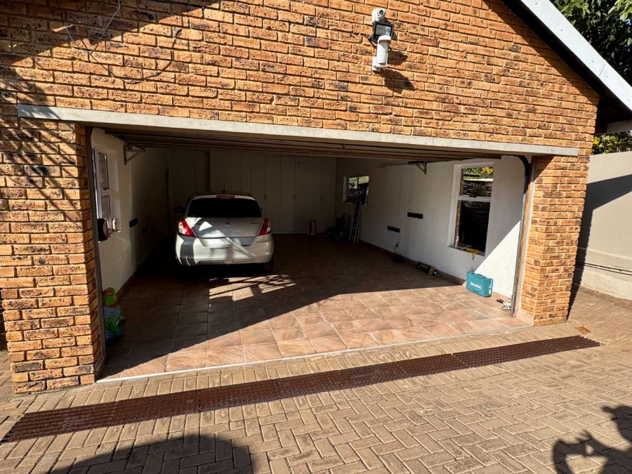 4 Bedroom Property for Sale in Rangeview Gauteng