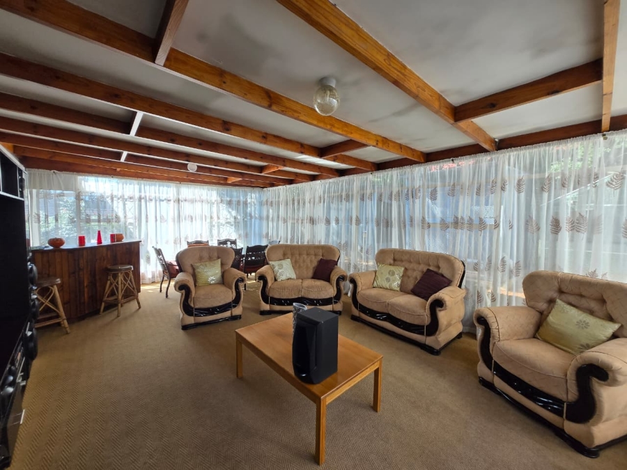 3 Bedroom Property for Sale in Glenanda Gauteng