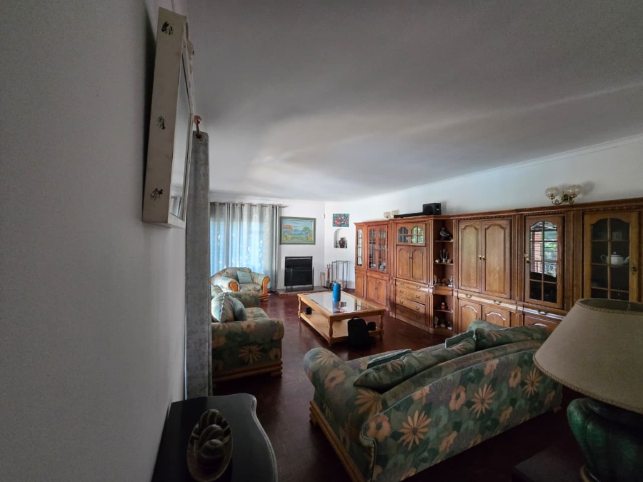 3 Bedroom Property for Sale in Glenanda Gauteng