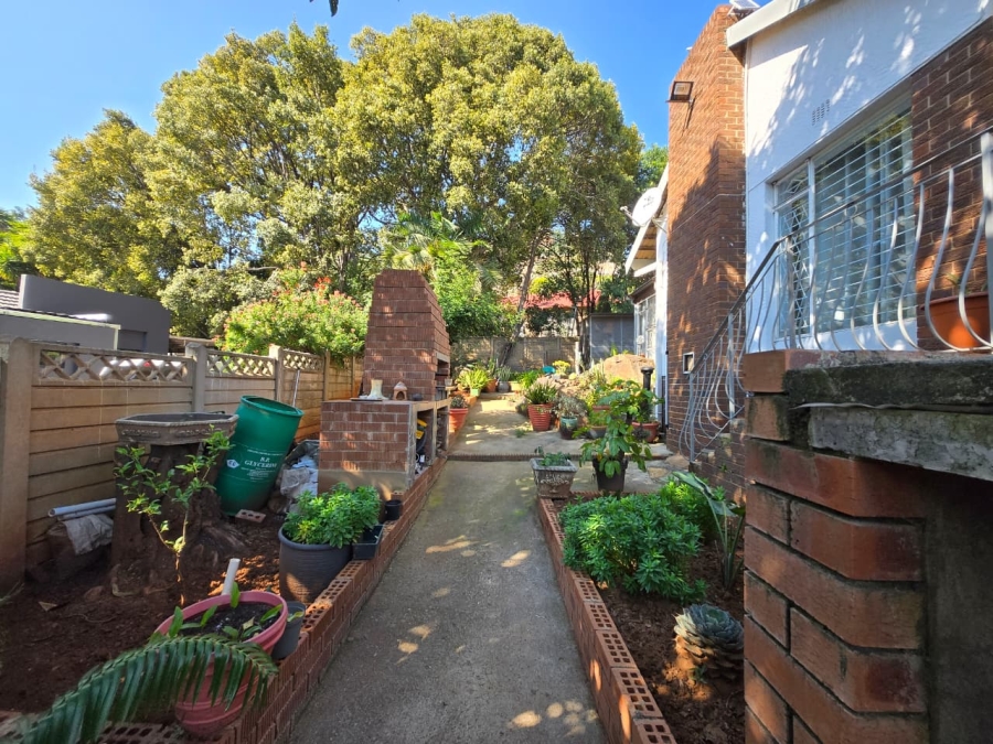 3 Bedroom Property for Sale in Glenanda Gauteng