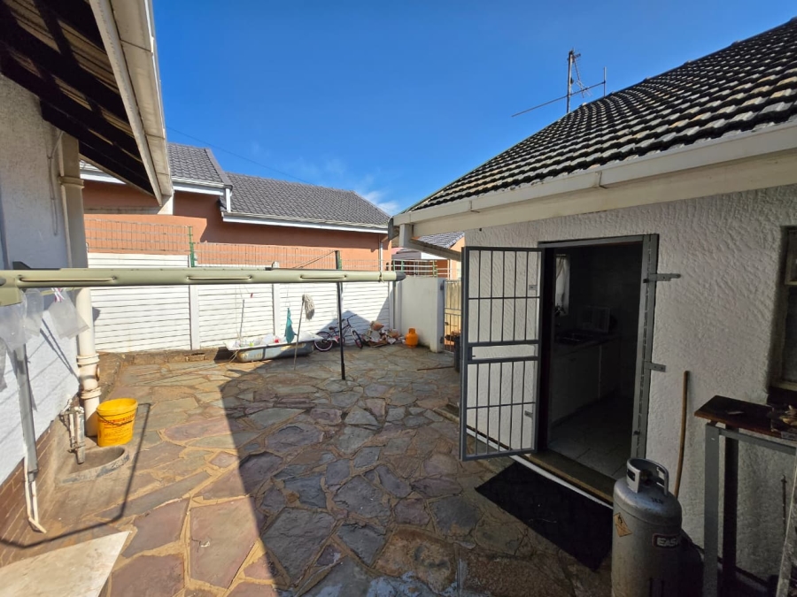 3 Bedroom Property for Sale in Glenanda Gauteng
