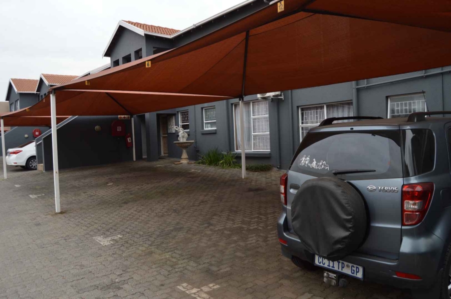 3 Bedroom Property for Sale in New Redruth Gauteng