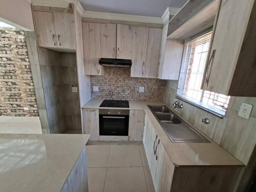 To Let 3 Bedroom Property for Rent in Georginia Gauteng