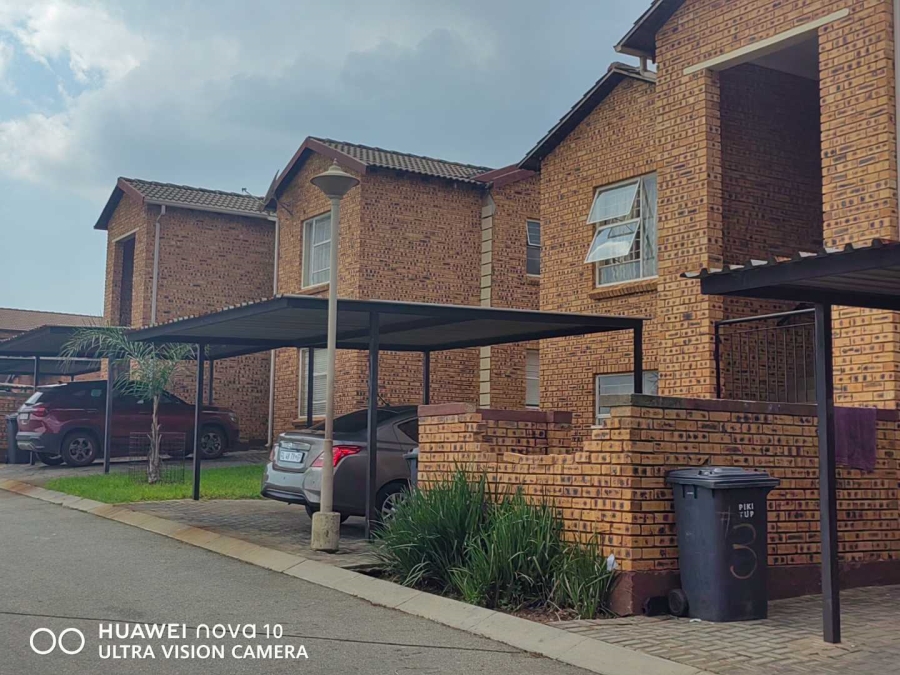 2 Bedroom Property for Sale in Laser Park Gauteng