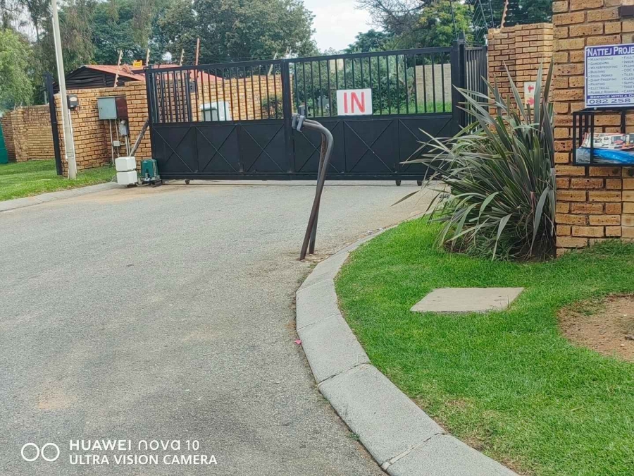 2 Bedroom Property for Sale in Laser Park Gauteng