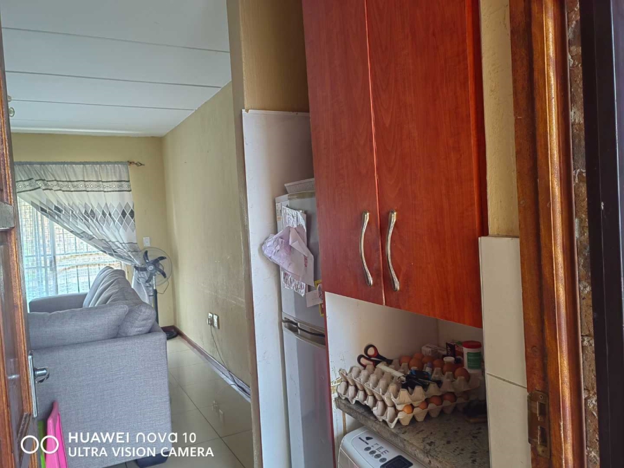 2 Bedroom Property for Sale in Laser Park Gauteng