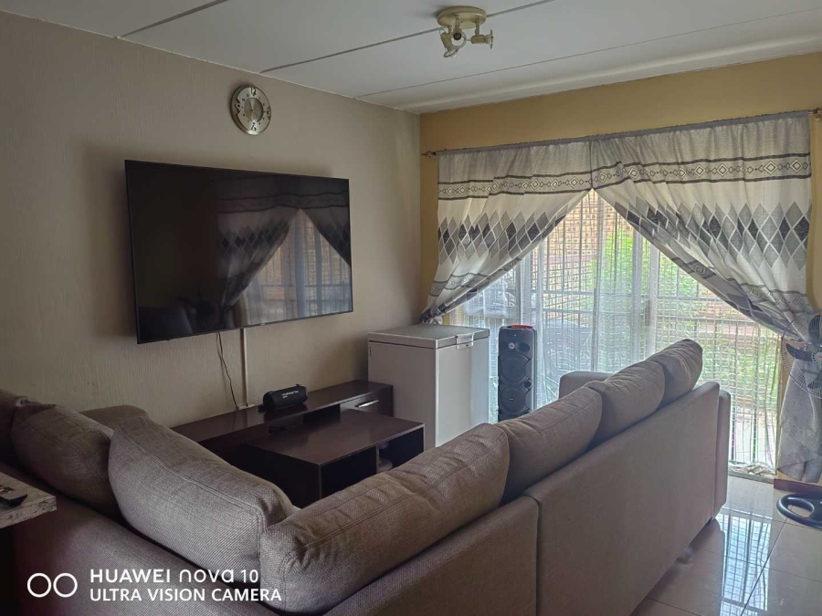 2 Bedroom Property for Sale in Laser Park Gauteng