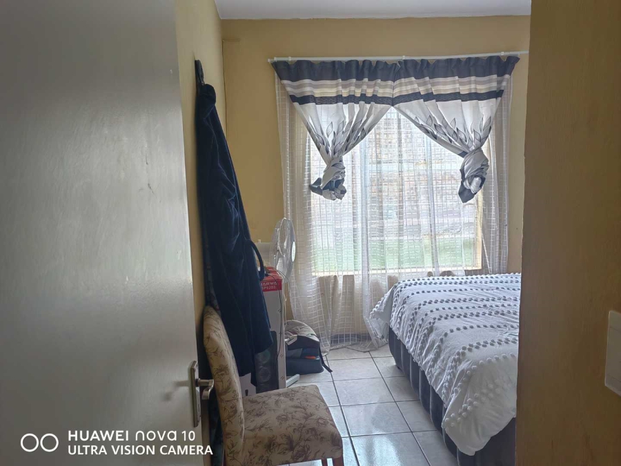2 Bedroom Property for Sale in Laser Park Gauteng