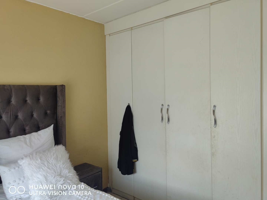 2 Bedroom Property for Sale in Laser Park Gauteng