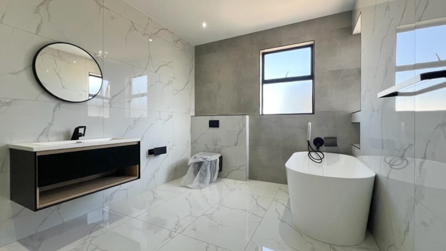 4 Bedroom Property for Sale in Fountainbrook Estate Gauteng