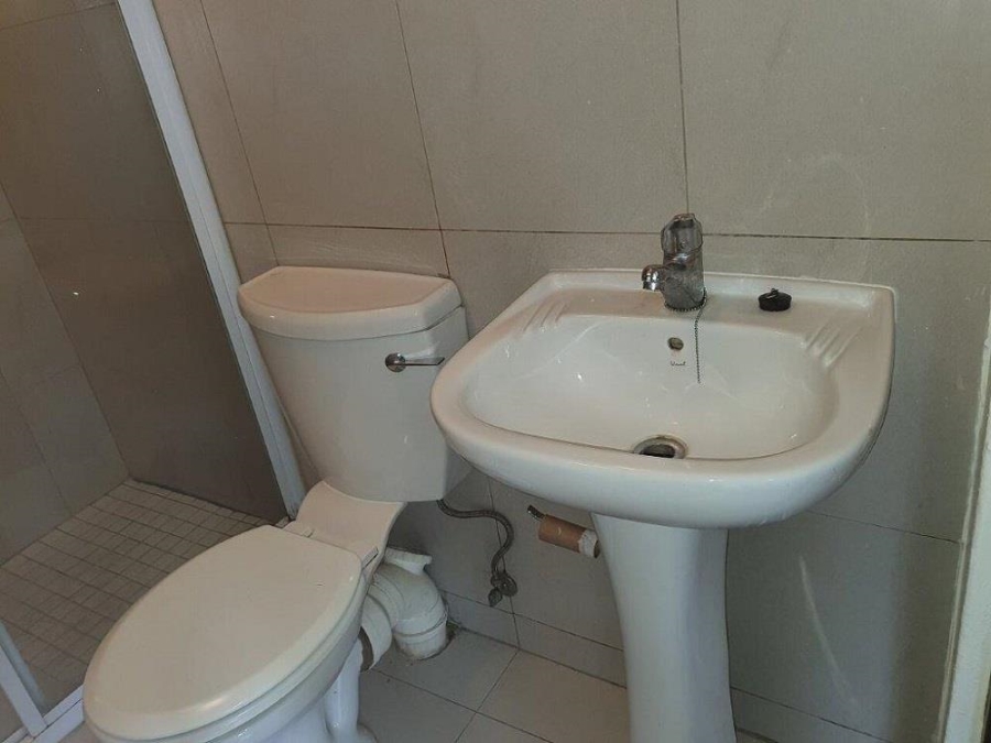 To Let 2 Bedroom Property for Rent in Jackal Creek Golf Estate Gauteng