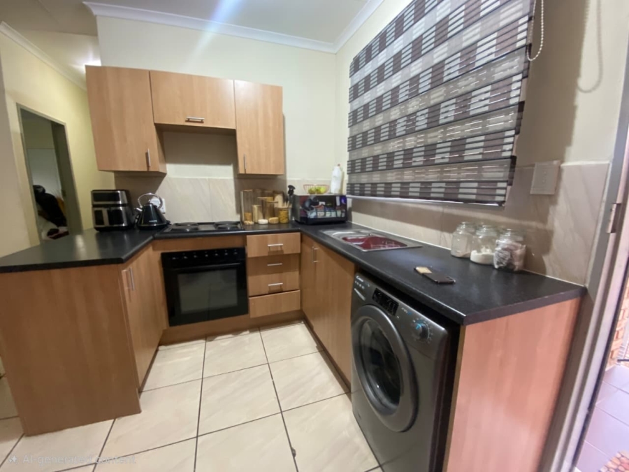 2 Bedroom Property for Sale in Groblerpark Gauteng