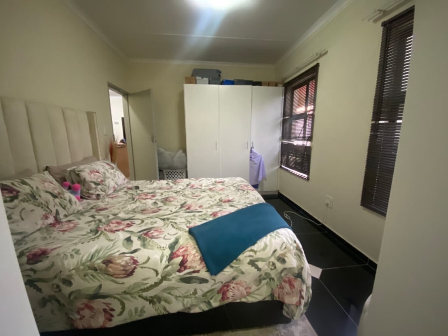 2 Bedroom Property for Sale in Groblerpark Gauteng