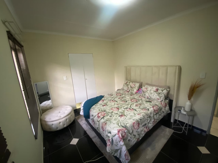 2 Bedroom Property for Sale in Groblerpark Gauteng