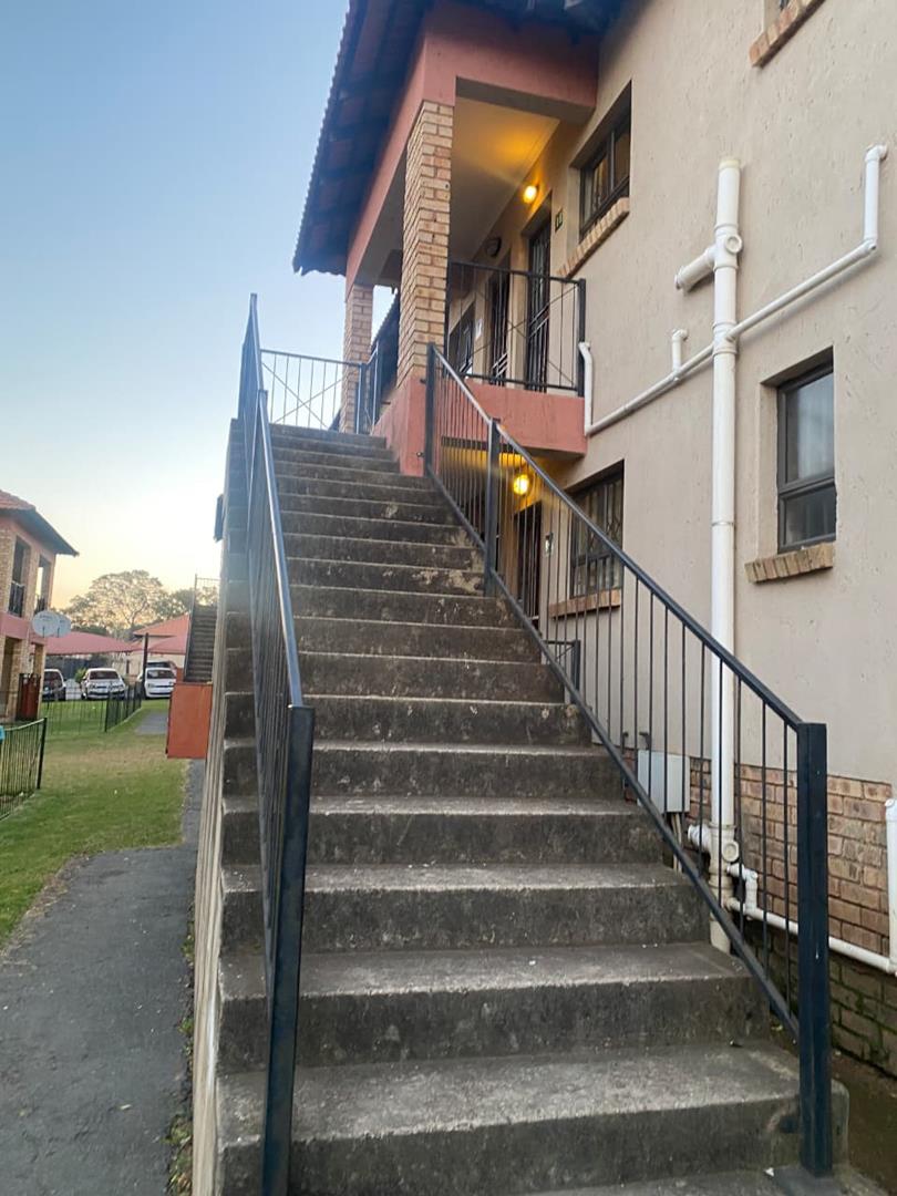2 Bedroom Property for Sale in Groblerpark Gauteng